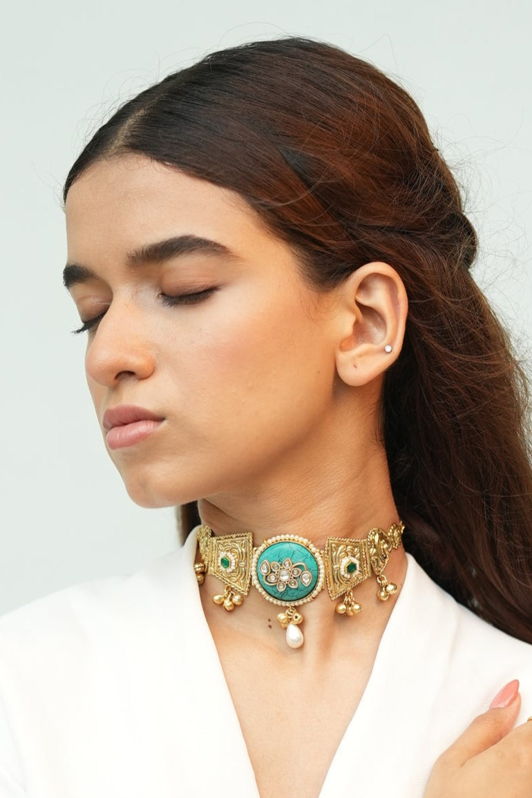 Mayura Leher Choker
