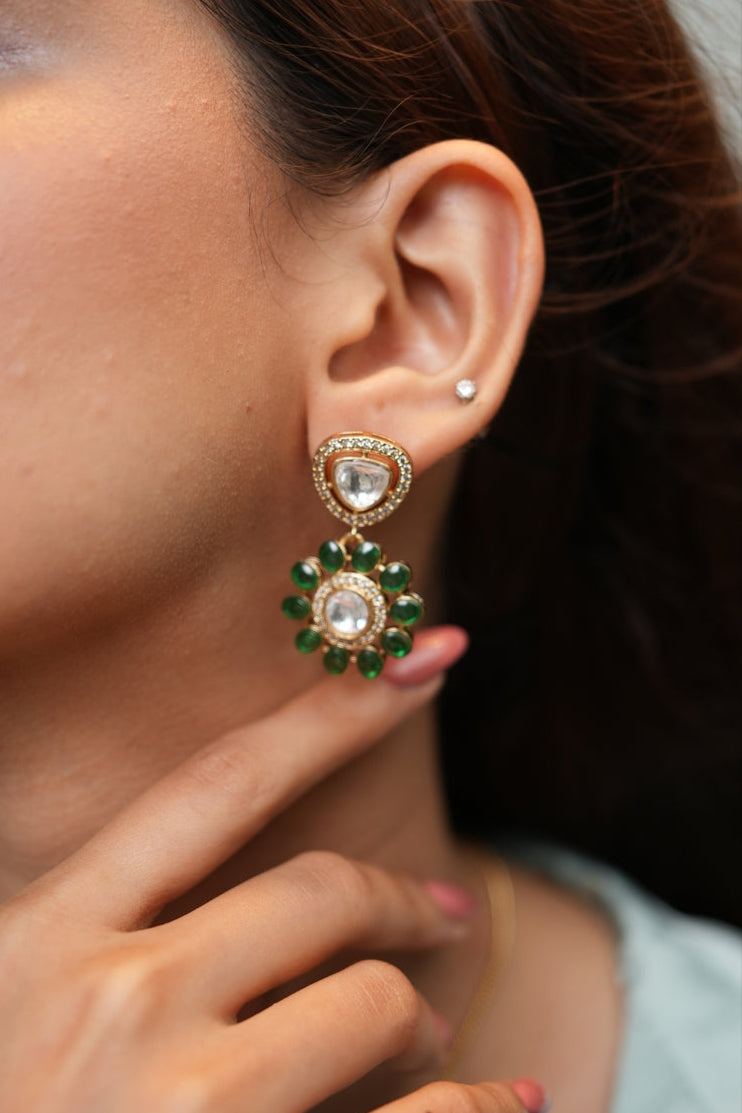 Gulnoor Pendant Set