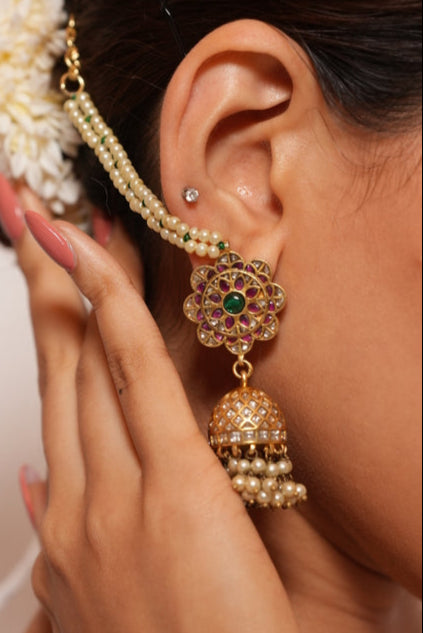 Devika Shringar Baalis