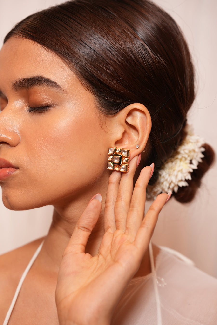 Rajwada Mosaic Studs White